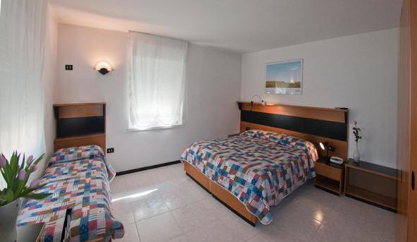 קלדונאצו Albergo Alla Torre חדר תמונה