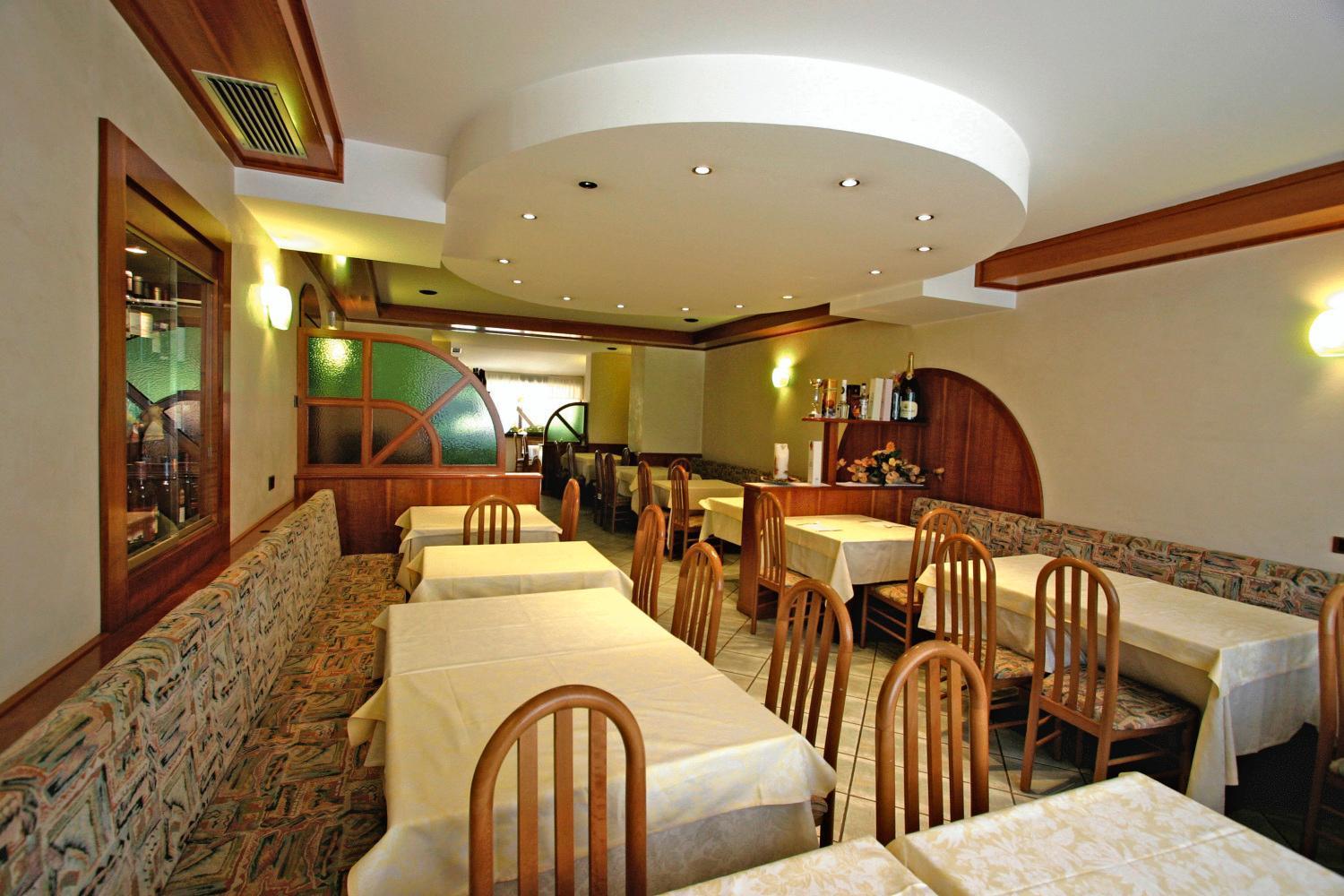 קלדונאצו Albergo Alla Torre מראה חיצוני תמונה